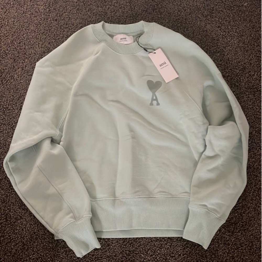 Ami sweatshirt.
